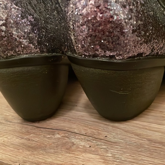 Vera Wang Princess Silver Sparkly Booties - Picture 8 of 11